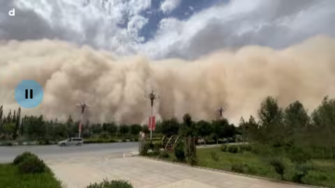 Une tempête de sable géante engloutit une ville chinoise