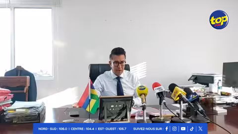 Débats sur l’IBA (Amendment) Bill : « Le silence d’Ivan Collendavelloo en dit long », affirme Shakeel Mohamed
