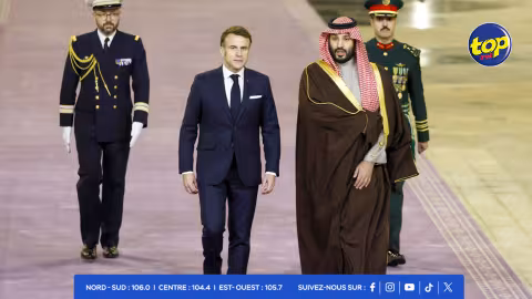 arrivée-d'Emmanuel-Macron-à-Riyad-pour-resserrer-les-liens-diplomatiques