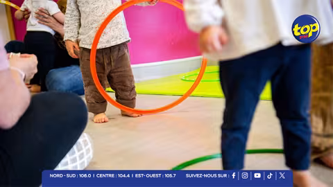 Soupçons de maltraitance dans une crèche : « Zot trap li par so 2 lamai zot avoy li dan enn lot ber », témoigne un parent