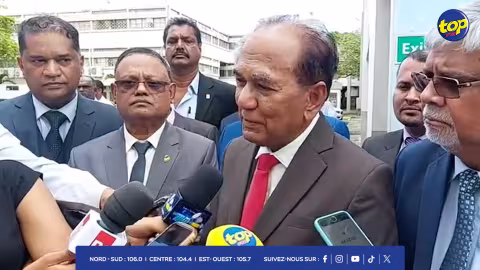 Lancement du programme de santé scolaire (School Health Program) :  le ministre Anil Bachoo souligne l’importance de sensibiliser les enfants dès leur plus jeune âge à adopter une bonne hygiène de vie