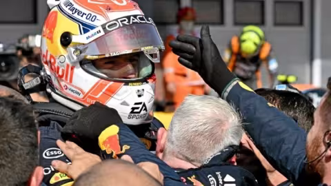 Formule 1 : au Grand Prix de Hongrie, Max Verstappen offre à Red Bull une 12e victoire consécutive, un record