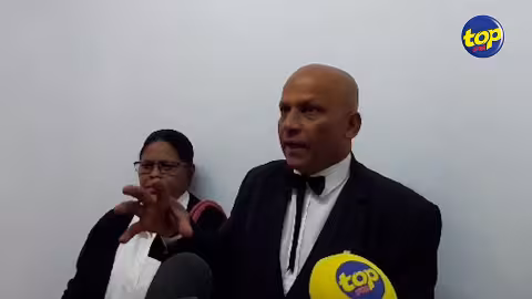 Au Max City Building ce matin : Dhanrajsingh Aubeeluck déplore l’absence du Deputy Electoral Commissioner lors de l’exercice d’enregistrement des partis politiques