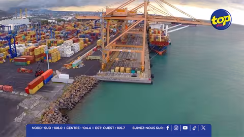 Situation au port - Paul Bérenger : « Maurice est devenue une spécialiste du ratage d’opportunités… »