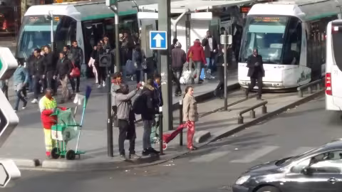 Policier frappé au couteau à Saint-Denis : ses collègues ripostent et blessent par balle les agresseurs