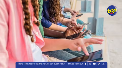 France : les moins de 15 ans bientôt privés de réseaux sociaux, une première en Europe 